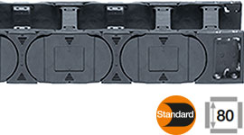 Kabelrups, met om de schakel een dwarsverbinder