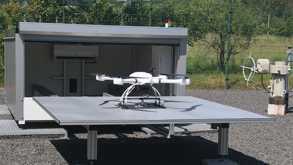 Drone-hangar met drylin W
