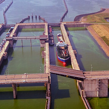 Krammersluis, Nederland