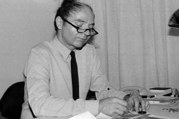 Günter Blase in 1964 in zijn kantoor bij igus