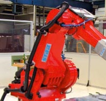 Multi-axis cable carrier on robot