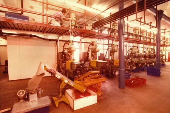 igus fabriek in Lochermühle met spuitgietmachine