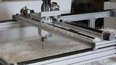 CNC-machine voor het frezen van polystyreen