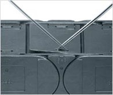 E4/100 cable carrier tube disassembly